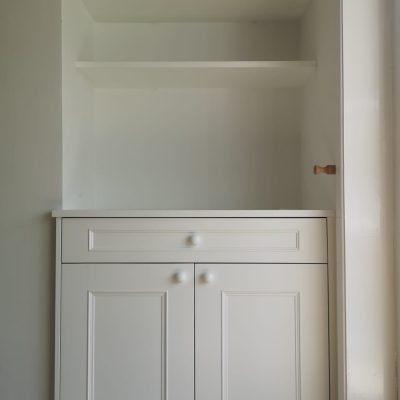 DINING ROOM CUPBOARD WITH DRAWER